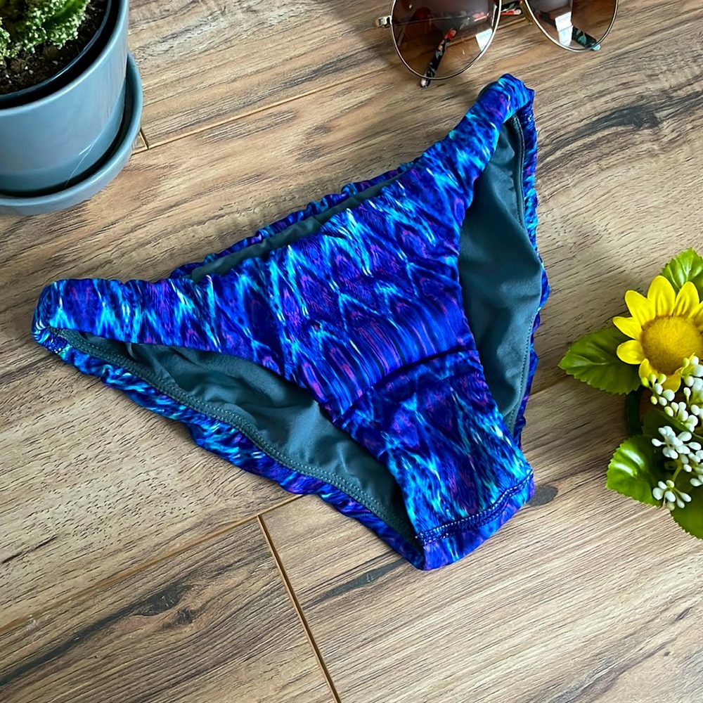 JOLYN Swim Bottoms - Picture 4 of 7